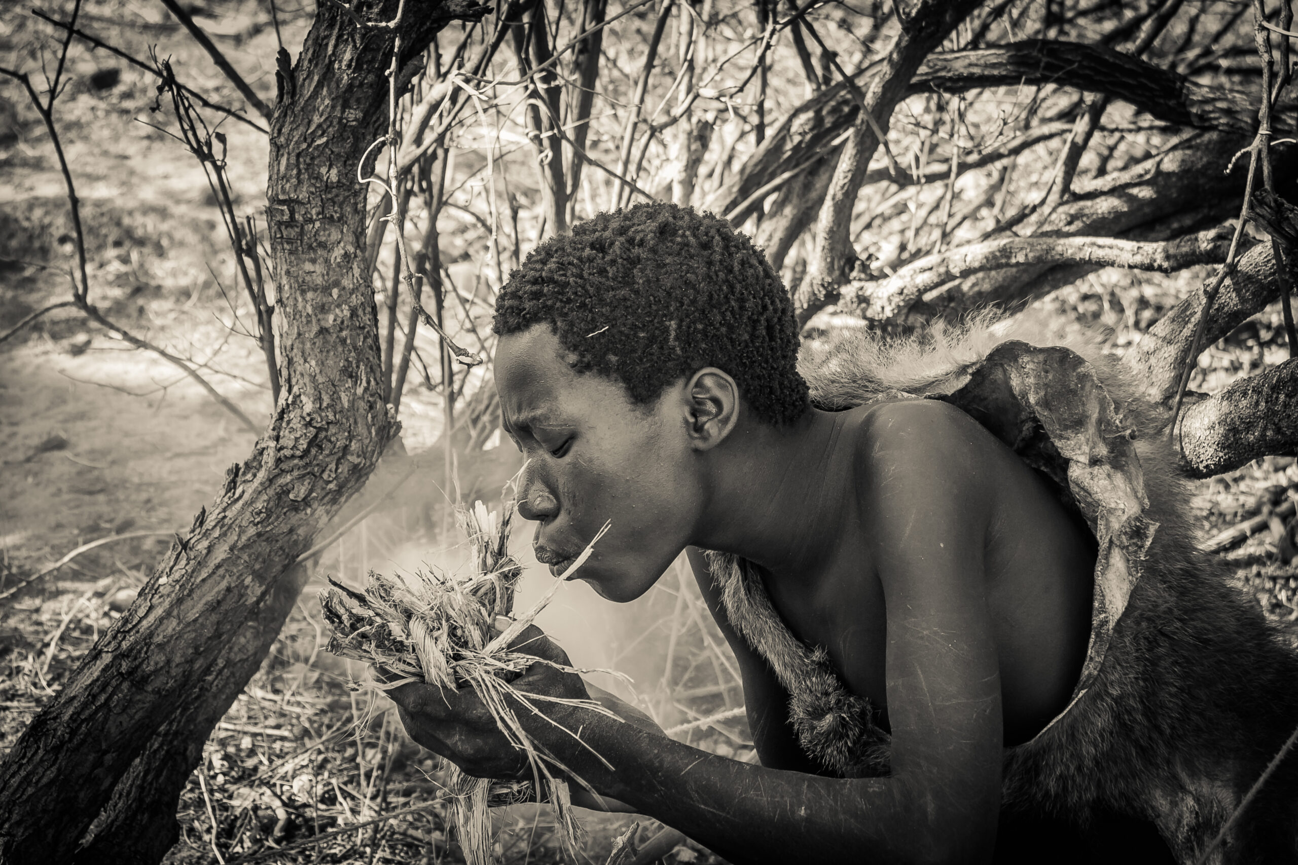 Démonstration traditionnelle d'allumage du feu lors de la marche avec les Bushmen San près de Windhoek (photo d'illustration de la destination)
