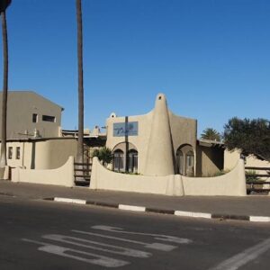 Desert Dreams Bed and Breakfast Walvis Bay: building on the street frontage