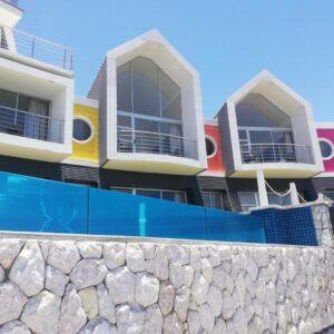 AT THE SEA Boutique Guesthouse, Swakopmund: guesthouse exterior with balconies
