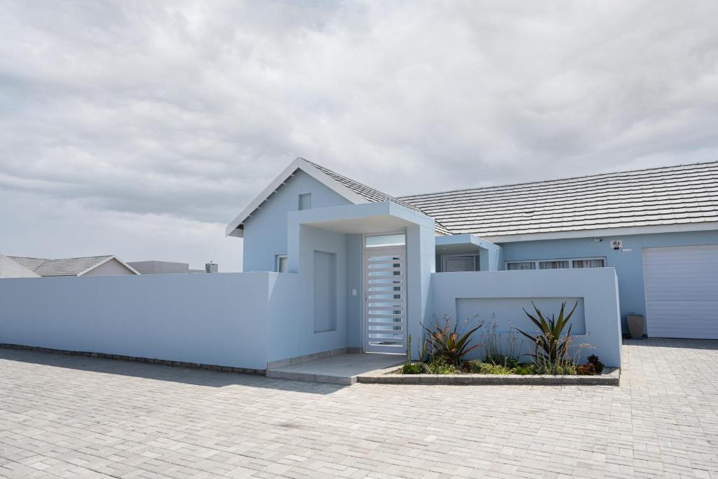 Atlantis Luxury Suites 3/4, Swakopmund: property frontage