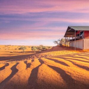 Bagatelle Kalahari Game Ranch: chalet in the Kalahari dunes