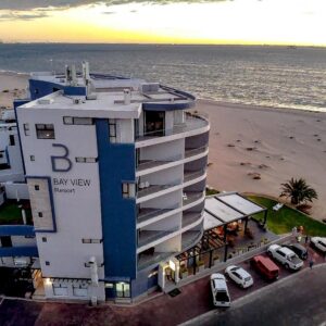 Bay View Resort Hotel Namibia Swakopmund: resort building on the beachfront