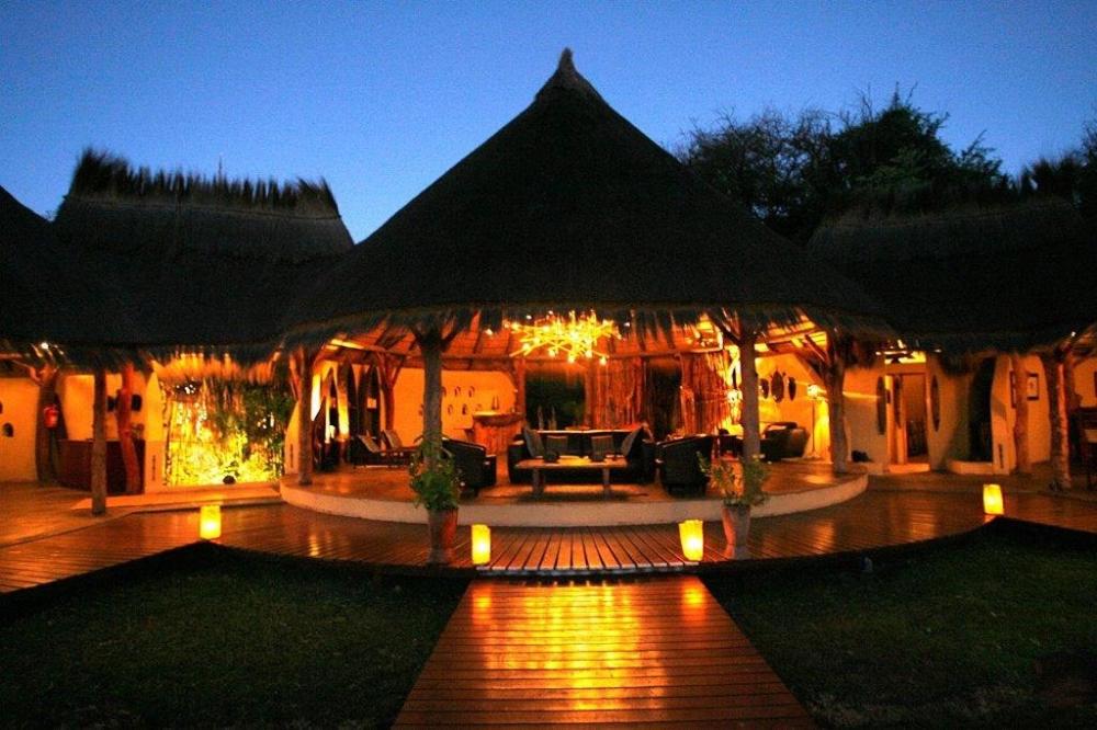 Camp Kwando: chalet with patio