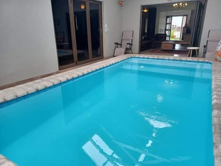 Carlos Boutique Guesthouse Walvis Bay: swimming pool at the guesthouse