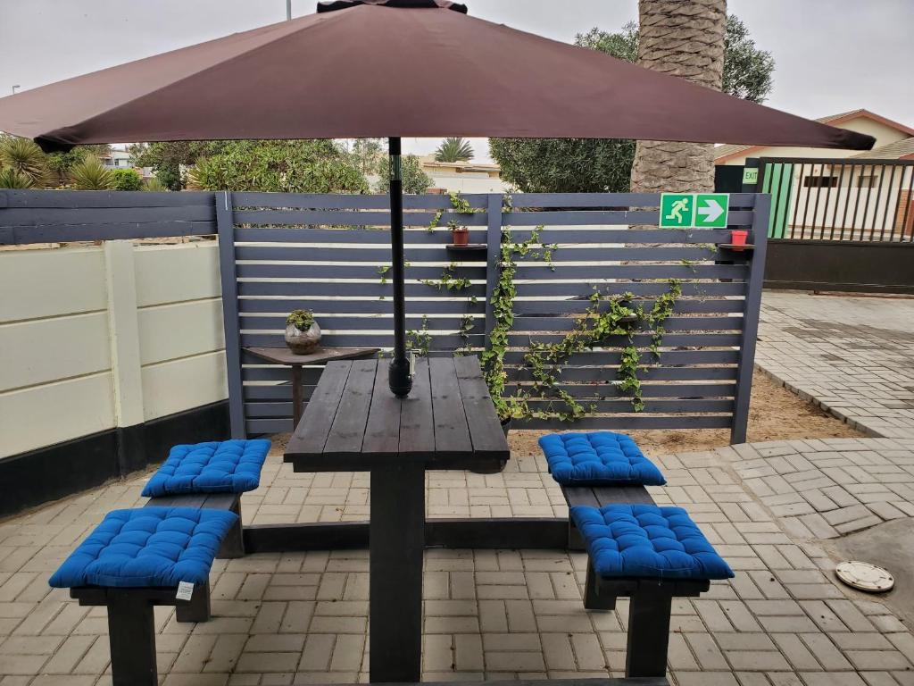 Casa de Marcos Swakopmund: shaded outdoor seating area