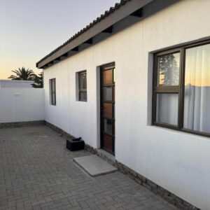 DECADE Self-catering Swakopmund: white building exterior