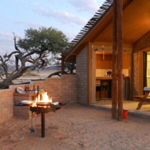 Desert Camp Sesriem: chalet in the desert with fire pit