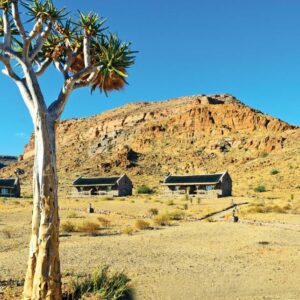 Gondwana Canyon Village: village buildings in the desert landscape