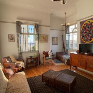 Historic Boutique Apartment Beachwalker，斯瓦科普蒙德：起居区
