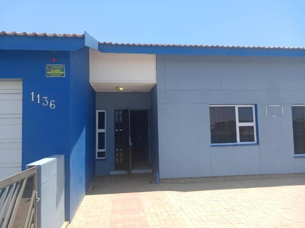 Home Sweet Home, Swakopmund: building entrance