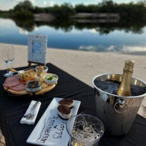 Kubu and Kwena Lodge: riverside dining setting