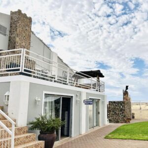 Namgate Guesthouse: guesthouse exterior with balcony