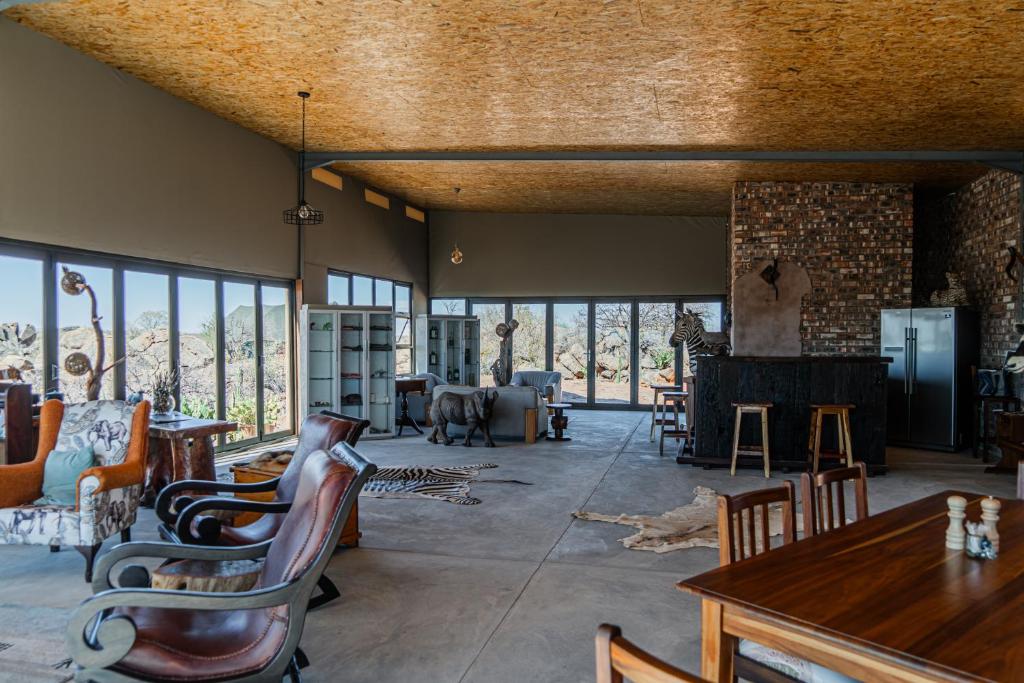 Okamanja Lodge, accommodation near Kamanjab, Namibia