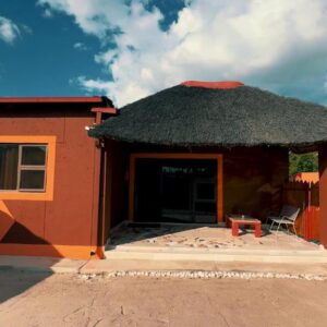 Ondjumba ya Nambala palace and Camp site: thatched guest unit