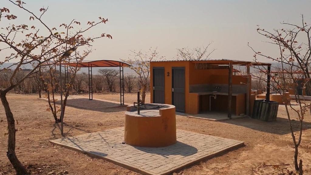 Opuwo Country Lodge Campsite: campsite shelter in the grounds