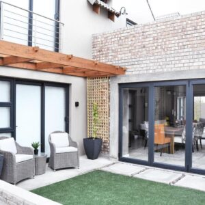 Stella Maris 3 Self-catering Swakopmund: patio seating and lawn