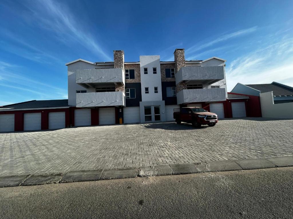 Swakop Luxurious Apartment with Balcony, Swakopmund: building exterior