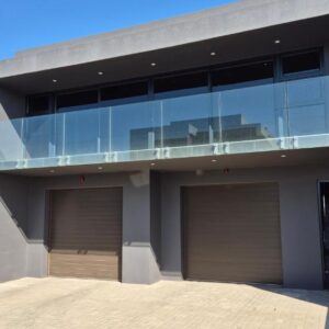 UGAB Stays, Swakopmund: building exterior with balcony