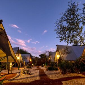 Urban Camp, Windhoek: camp buildings lit at night