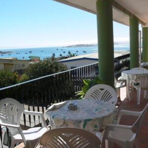 Zur Waterkant Guesthouse Luderitz: balcony seating with sea view