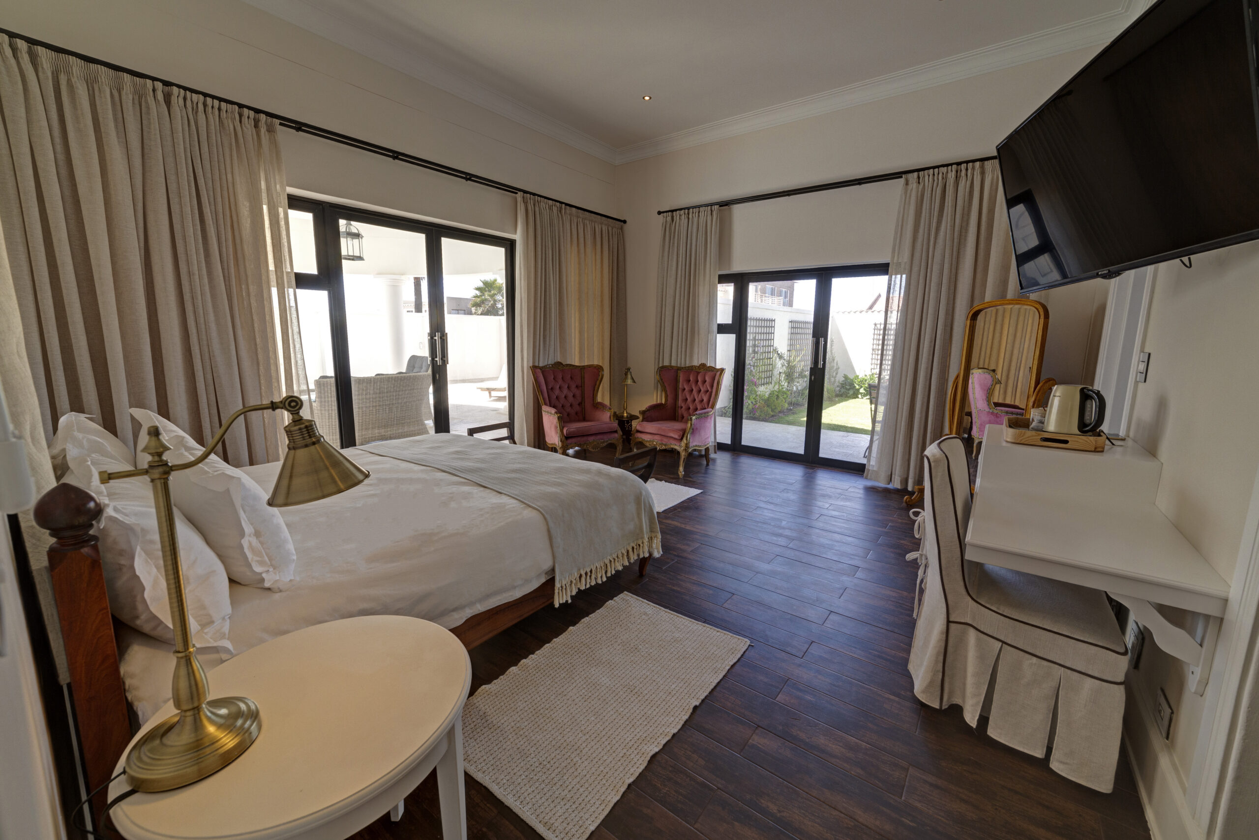 Lagoon Suites